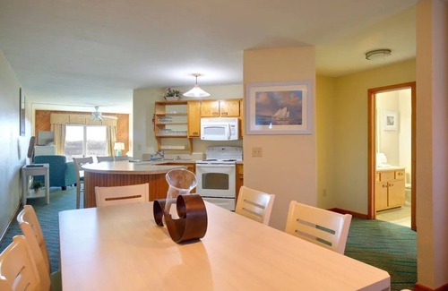 Duck Resort | Ocean Pines, oceanfront resort with private beach