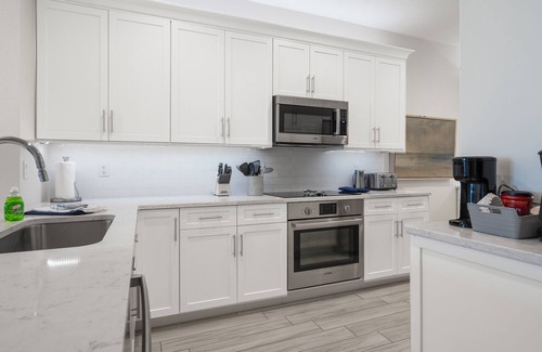 Amelia City Condo | Ocean Place Penthouse Paradise! Oceanfront, 2 Pools - 7 min walk to the Ritz!