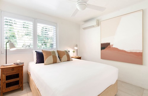 Noosa Heads Apartment | Ocean & River Views, Sunsets, Stroll to Hastings St