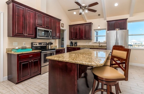 Dauphin Island House | Ocean Serenade | Fall booking up fast! Reserve now!
