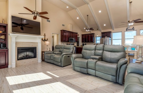 Dauphin Island House | Ocean Serenade | Fall booking up fast! Reserve now!
