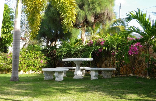 Silver Sands Villa | Ocean side Villa, private pool, private Beach access, full staff