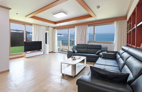 Goseong-gun Hotel | Ocean to you Resort Sokcho Seorak Beach Hotel and condo