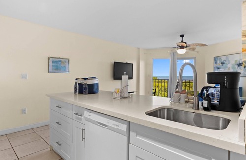 Tavernier Condo | Ocean View 1BR - Near Pennekamp Coral Reef Park
