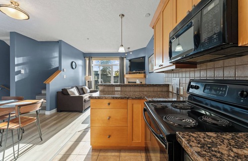Sooke House | Ocean View 2 Bedroom Townhome, Sooke, BC