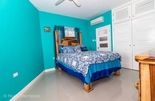 Tower Isle Apartment | Ocean view balcony