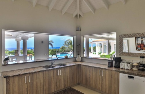 Plum Bay Villa | OCEAN VIEW MODERN AND DESIGN VILLA