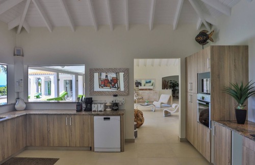 Plum Bay Villa | OCEAN VIEW MODERN AND DESIGN VILLA