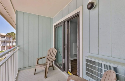 New Smyrna Beach Condo | Ocean View Studio#204-Newly Renovated!