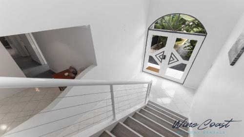 Seaford House | Ocean Views and Vineyards by Wine Coast Holiday Rentals