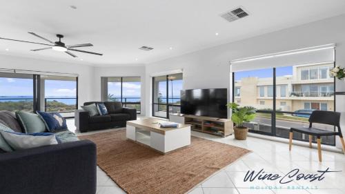 Seaford House | Ocean Views and Vineyards by Wine Coast Holiday Rentals