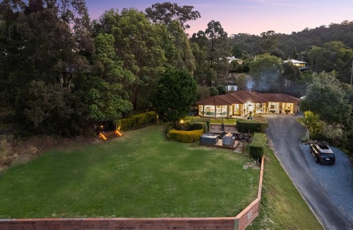 Clagiraba House | Ocean views, hot tub, sleeps 12, BBQ & Ping Pong table