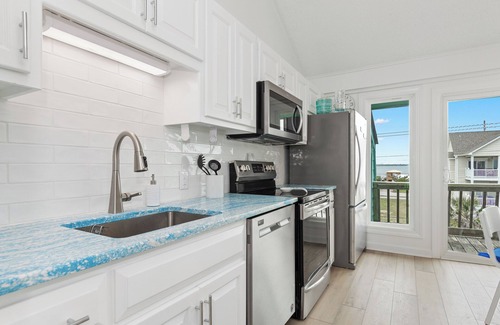 Emerald Isle House | Oceanfront 2 BR Duplex East w/Stunning Views, Sundeck, Balconies & Easy Beach