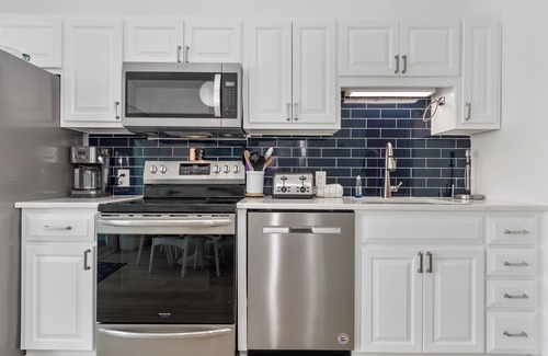 Emerald Isle House | Oceanfront 2 BR Duplex West w/Panoramic Views, Sundeck, Balconies & Beachfront