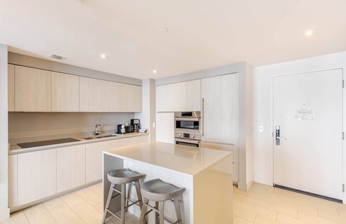 Hollywood South Central Beach Apartment | Oceanfront 2BR/2BA Hyde Beach + Chairs