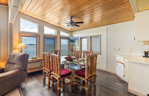 Cudjoe Key House | Oceanfront 2BR/2BA in Cudjoe Key | 50' Seawall, Dock, Open Porch, Stunning Views
