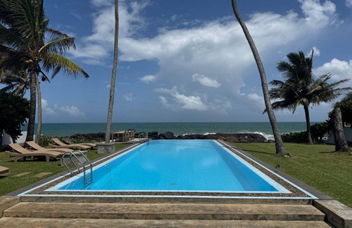 Devinuwara Villa | Oceanfront 5-bedroom villa with pool & chef on Sri Lanka's Southernmost point