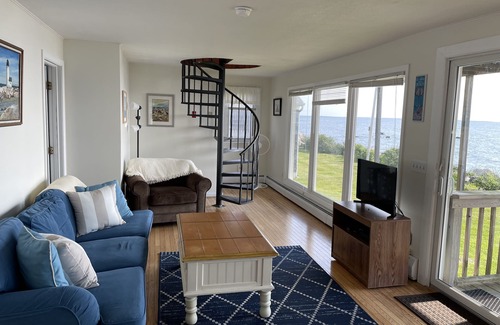 Narragansett House | Oceanfront Beach House in Narragansett, RI