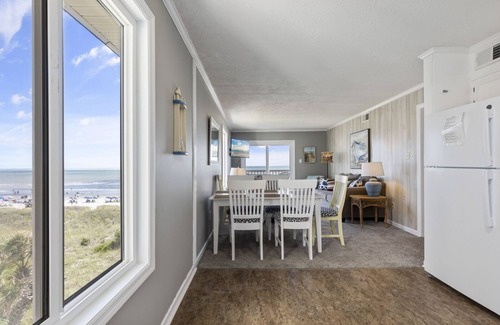 Ash Condo | Oceanfront Corner Unit with Pool & Direct Beach Access