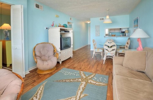 Caswell Beach Condo | Oceanfront Condo 2 BR/1BA-Close to POOL and BEACH!-Sleeps 4