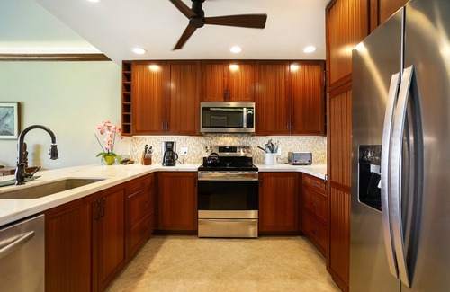 Wailua Condo | Oceanfront condo w/private lanai, amazing views & pool access - steps to beach