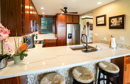 Wailua Condo | Oceanfront condo w/private lanai, amazing views & pool access - steps to beach