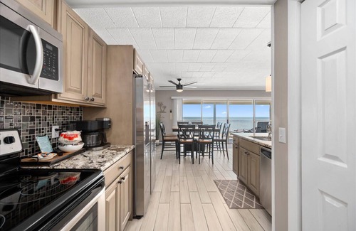 Midtown Ocean City Condo | Oceanfront Condo with a Huge Balcony and Pool