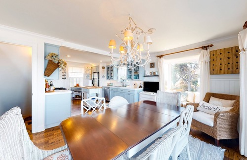 Nelscott House | Oceanfront cottage with water-view deck, gas fireplace & washer/dryer