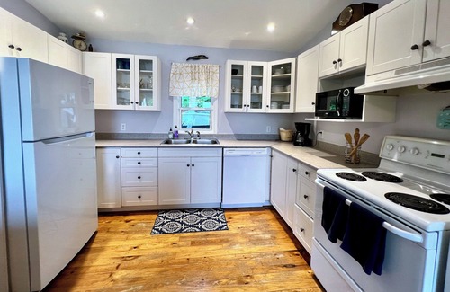 St. Andrews Cottage | Oceanfront cottage with views of the Passamaquoddy Bay