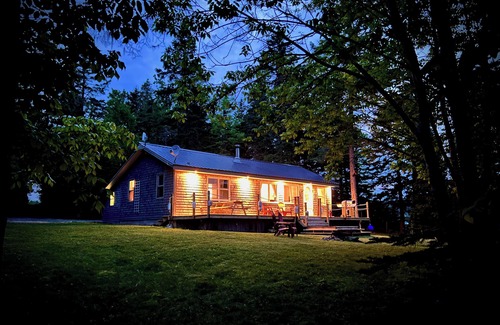St. Andrews Cottage | Oceanfront cottage with views of the Passamaquoddy Bay