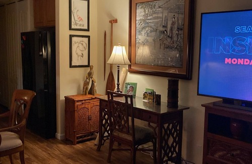 Kailua-Kona Condo | Oceanfront Cozy 1 BR w/Private Lanai next to Pool - Manicured Garden Property
