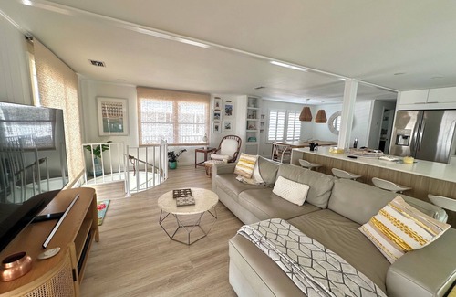 Monroe County House | OCEANFRONT Home in Key Largo with golf cart. Leave your boat in your backyard