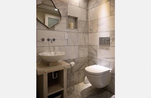 Denman Island House | Oceanfront Luxury Guest Suite and Sauna in a Rustic Natural setting