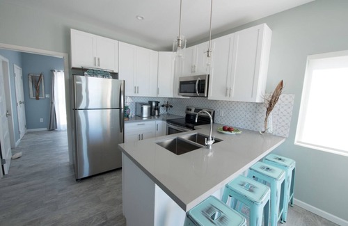 Cockburn Town Villa | OCEANFRONT - PALM SUITE AT DRIFT VILLA