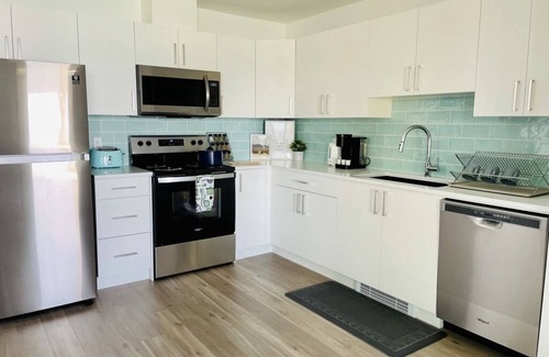 Regional District of Nanaimo House | Oceanfront Sunsets
