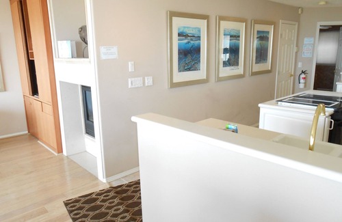 Seaside Condo | OCEANFRONT TOP FLOOR PENTHOUSE 3BED/3BATH CONDO ON PROM WALKING DISTANCE TO TOWN
