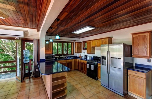 La Vista House | Oceanfront treehouse home w/private pool, deck, near beach