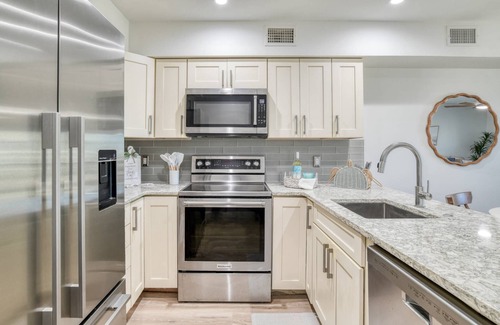 Surfcrest Village Condo | Oceanfront, Pool and Ocean Views, Complete Remodel, 2 Balconies, 2 Masters! $300 in Free Tickets!