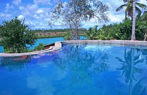 Mtwapa Villa | Oceanfront Villa In North Coast Near Mombasa | Staff, 16m Pool, 3000m² Park, A/C