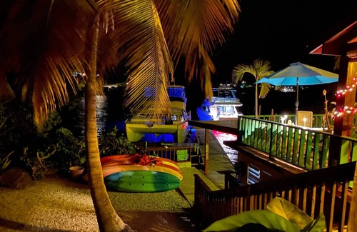 Fulladoza Bay Villa | Oceanfront Villa W/Dock, Nature Reserve Location Area-Soldier's Point Beach.