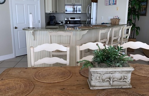 Holiday Isle Condo | OCEANIA UNIT 707 - Luxury beachfront condo - 3 BR - sleeps 10