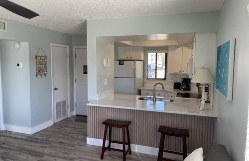 Butler Beach Condo | Oceanside complex B-17 1 bedroom with Heated Pool