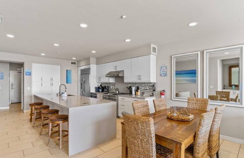 Townsite Condo | Oceanside Oasis - Oceanfront Luxury 700S-103