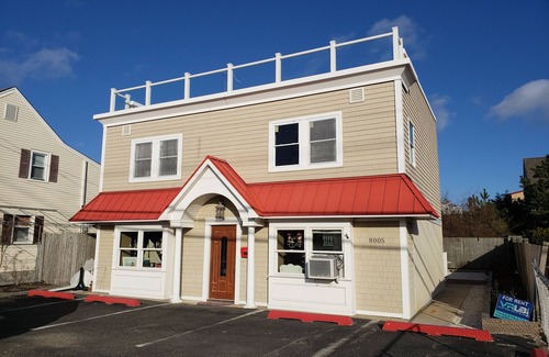 Harvey Cedars Apartment | Oceanside private Second floor with Roof Top Deck Center of Harvey Cedars
