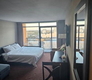 Myrtle Beach Resort | Oceanview Room at Landmark Resort
