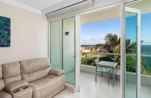 Puerta de Tierra Apartment | Oceanview Sub Penthouse, Walk to Beach & Pool