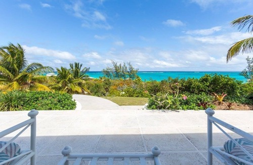 Governor's Harbour House | OceanWaves, A Vacation to Remember!A 1minute walk to private gazebo and beach.