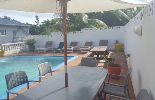 River Oaks Apartment | Ocho Rios Cinnamon Villas