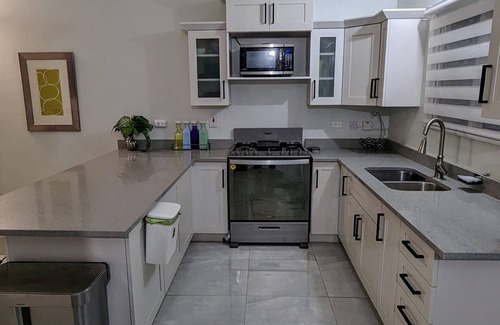 Ocho Rios House | Ocho Rios Luxury Villa - An Elegant Oasis by the Sea/Pet Friendly