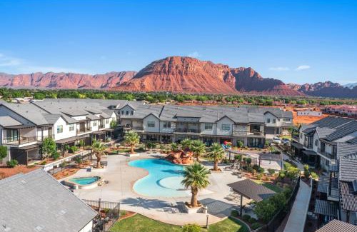 Santa Clara House | Ocotillo Springs Resort 40 Private Hot Tub, Community Pool, and More